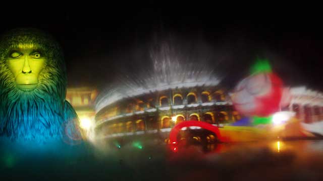Holographic aquarium